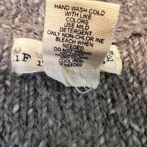 If it Were Me sweater gray wool alpaca blend short puff sleeve cardigan  Sz M - Picture 8 of 8